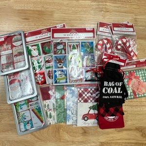 #1300 Christmas Bundle ~ 20 Items ~ NEW Card Holder Bags & Boxes, Presents Tags